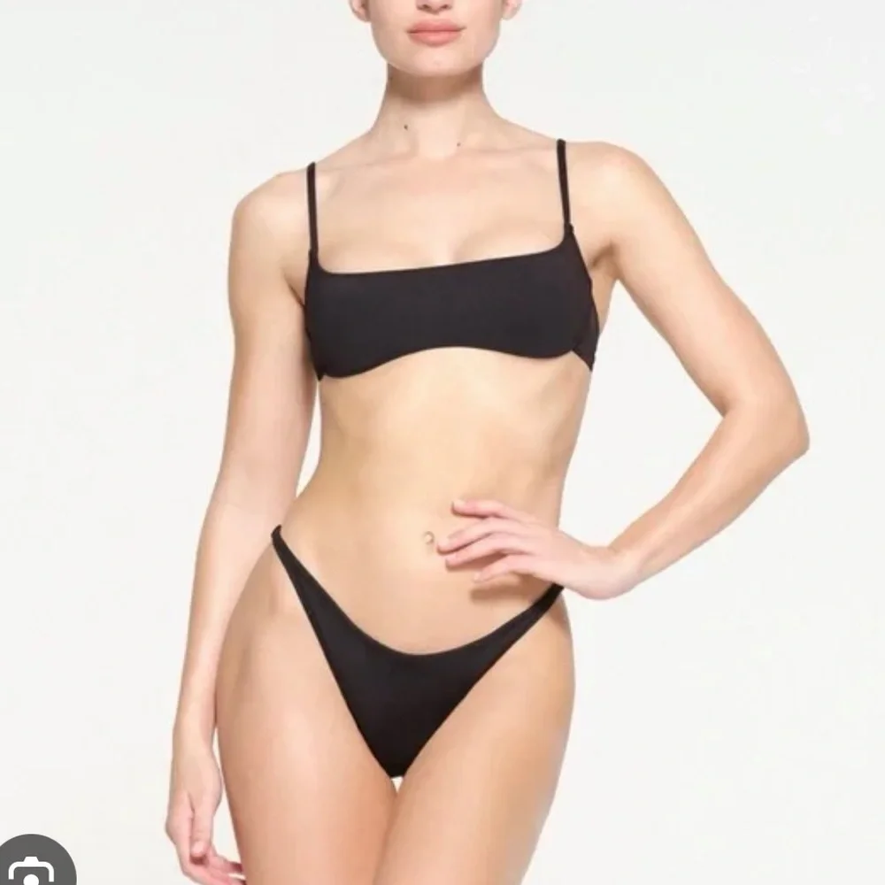 SKIMS Recycled Swim Top Micro Scoop Bikini Onyx